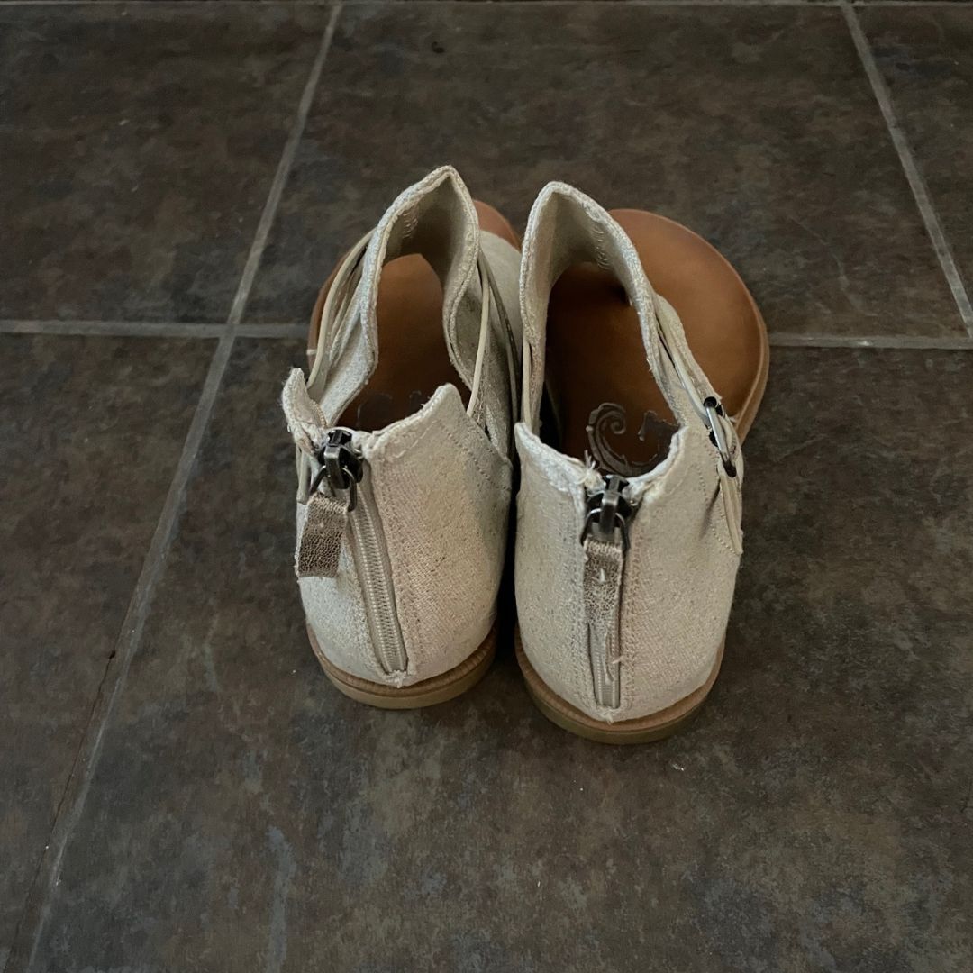 Cream Sandals with Leather Details and Zipper Back