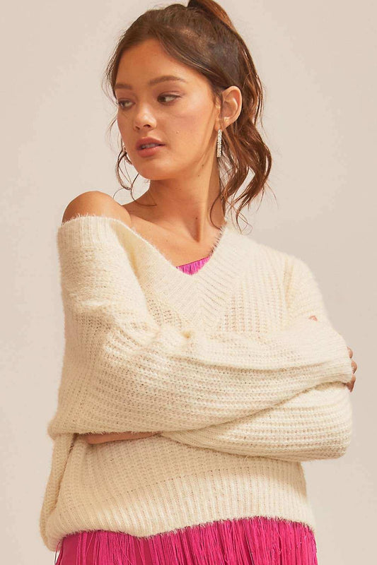 Discover the Perfect V-Neck Sweater: Soft, Sophisticated, and Ultimate Comfort - Cream