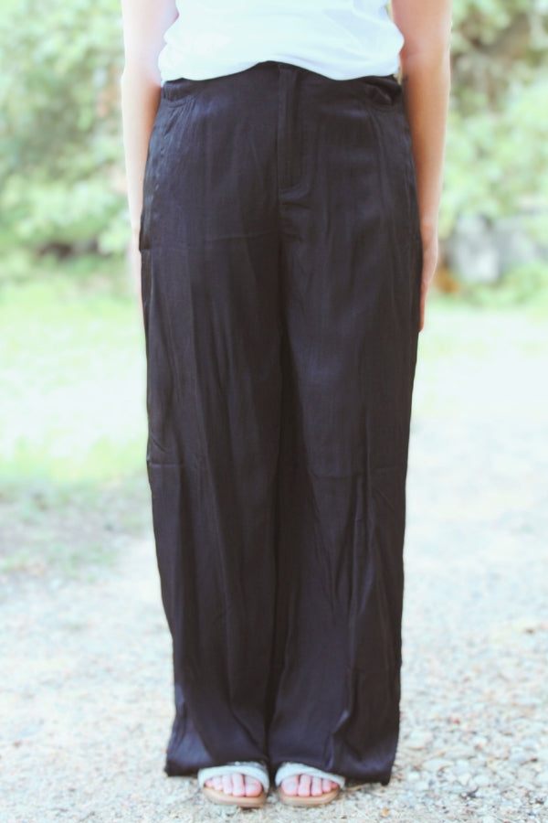 Black High-Waist Woven Wide-Leg Pants